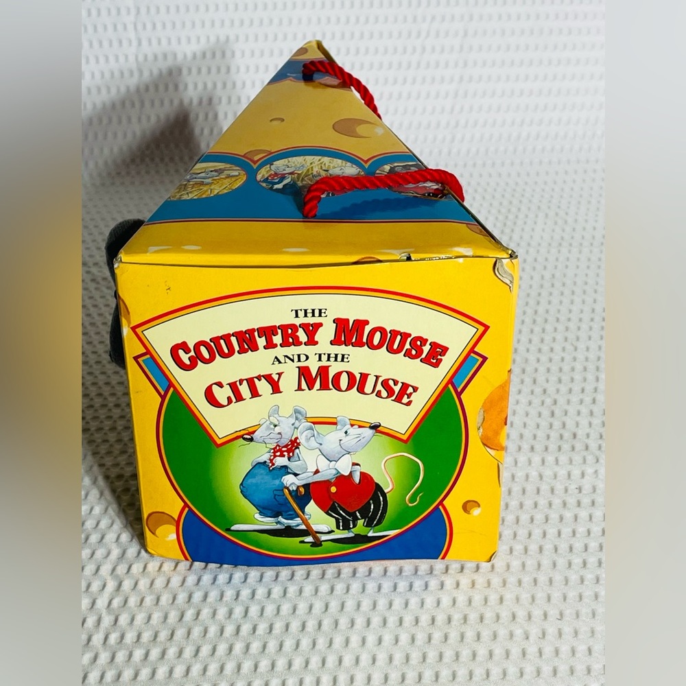 The Country Mouse & The City Mouse Read & Play Storybook Inside 1997